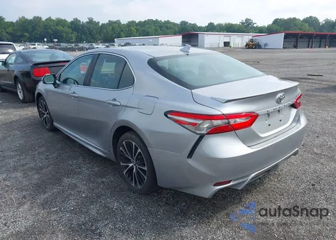 2019 Toyota Camry Se z USA, uszkodzony, nr VIN 4T1B11HK2KU188335